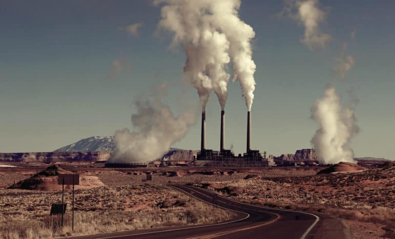 The Navajo Generating Station in Page, Arizona. (photo cc info)